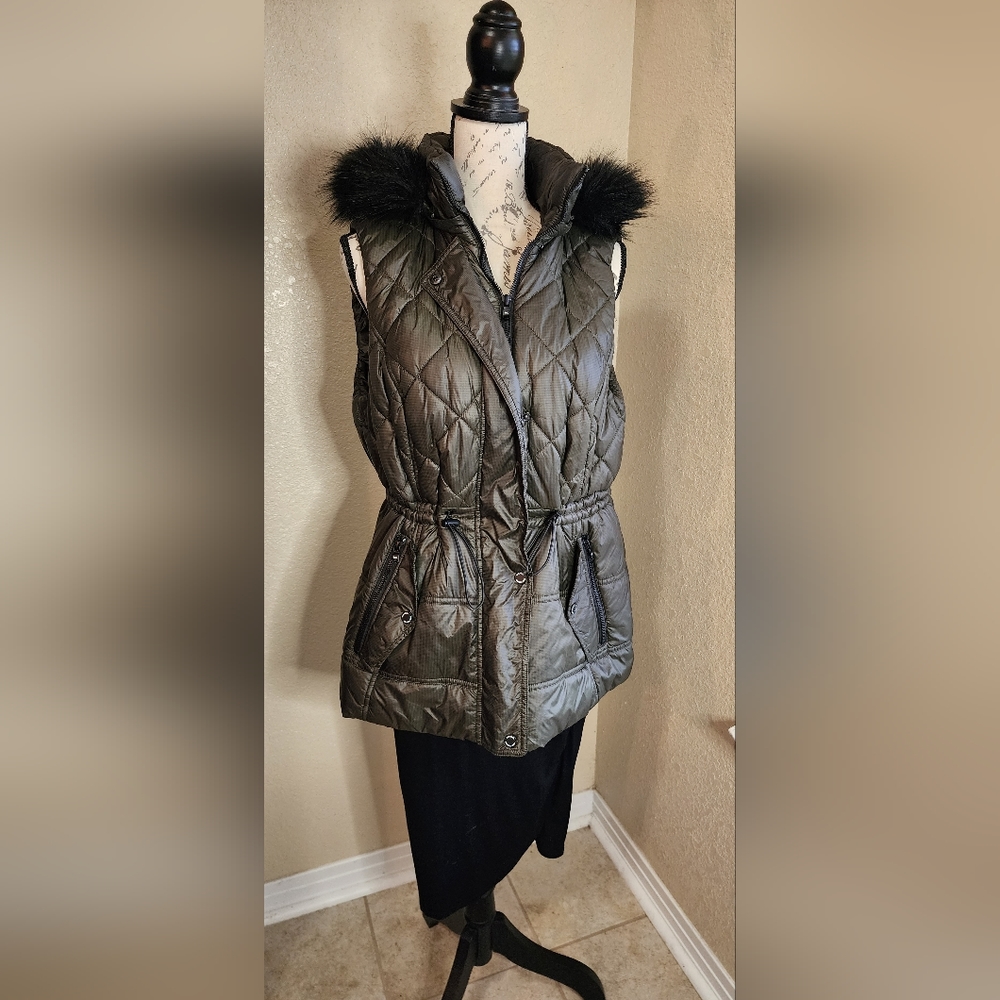 Michael Kors Olive size Large Quilted Vest Faux Fur Removable Hood EUC